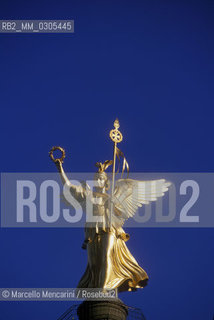 West Berlin, 1989. Top of the Victory Column (Siegessäule) / Berlino Ovest, 1989. Sommità della colonna della Vittoria (Siegessäule) - ©Marcello Mencarini/Rosebud2