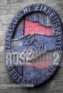 East Berlin, 1989. Symbol on the Socialist Unity Partys (SED) Palace facade /  Berlino Est, 1989. Simbolo sulla facciata del palazzo della SED (Partito Socialista Unificato Tedesco) - ©Marcello Mencarini/Rosebud2