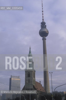 East Berlin, 1989. Marienkirche and Tv Tower / Berlino Est, 1989. Marienkirche e Torre della televisione - ©Marcello Mencarini/Rosebud2