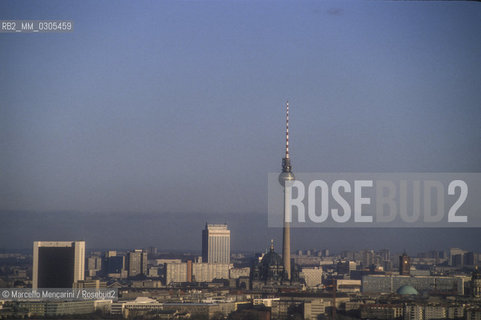 East Berlin, 1989. Panoramic view with the Tv Tower / Berlino Est, 1989. Panorama con la Torre della televisione - ©Marcello Mencarini/Rosebud2