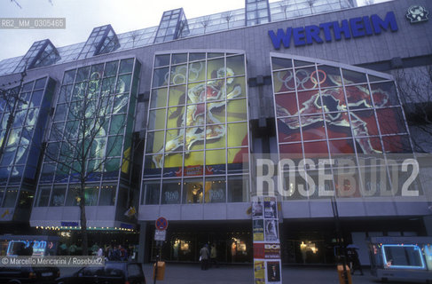 West Berlin, 1989. The Wertheim department stores / Berlino Ovest, 1989. i grandi magazzini Wertheim - ©Marcello Mencarini/Rosebud2