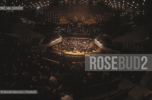 West Berlin, 1989. The Berlin Philharmonie (Berlin Philharmonic Hall), interior view / Berlino Ovest, 1989. Interno della Filarmonica di Berlino (Berlin Philharmonie) - ©Marcello Mencarini/Rosebud2