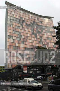 Building in Berlin, 2005 / Edificio a Berlino, 2005 - ©Marcello Mencarini/Rosebud2