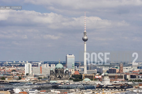 Berlin panorama from the Daimler building in Potsdamer Platz (20005) / Panorama di Berlino dal palazzo Daimler in Postdamer Platz (2005) - ©Marcello Mencarini/Rosebud2