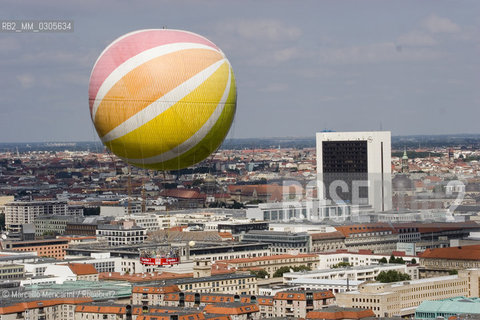 Berlin panorama from the Daimler building in Potsdamer Platz (20005) / Panorama di Berlino dal palazzo Daimler in Postdamer Platz (2005) - ©Marcello Mencarini/Rosebud2