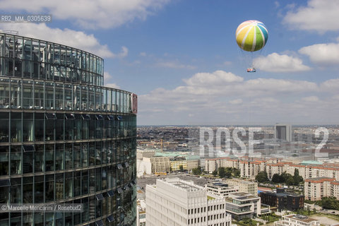 Berlin panorama from the Daimler building in Potsdamer Platz (20005) with the Bahn Tower in the foreground / Panorama di Berlino dal palazzo Daimler in Postdamer Platz (2005) con la Bahn Tower in primo piano - ©Marcello Mencarini/Rosebud2