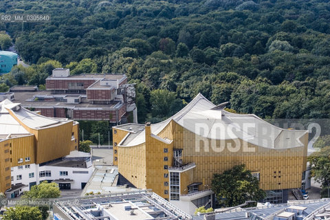Berlin, 2005. The Berlin Philharmonic Hall designed by architect Hans Scharoun / Berlino, 2005. La filarmonica di Berlino disegnata dallarchitetto Hans Scharoun. ©Marcello Mencarini/Rosebud2