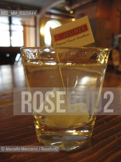 Bratislava, 2010. Hruškovica (pear distillate) / Bratislava, 2010. Hruškovica (distillato di pera) - ©Marcello Mencarini/Rosebud2