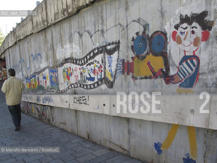 Bratislava, 2010. Graffiti / Bratislava, 2010. Graffiti - ©Marcello Mencarini/Rosebud2
