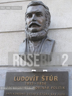 Bratislava, 2010. Ľudovít Štúr Monument. He was the leader of the Slovak national revival in the 19th century and author of the Slovak language standard eventually leading to the contemporary Slovak literary language / Monumento a Ludovit Stur. Nel XIX° sec., Stur fu il leader  della rinascita nazionale slovacca e autore di uno standard della lingua slovacca che portò alla lingua letteraria slovacca contemporanea- ©Marcello Mencarini/Rosebud2