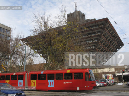 Bratislava, 2010. Slovak National Radio building / Bratislava, 2010. Edificio sede della radio nazionale slovacca - ©Marcello Mencarini/Rosebud2