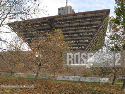 Bratislava, 2010. Slovak National Radio building / Bratislava, 2010. Edificio sede della radio nazionale slovacca - ©Marcello Mencarini/Rosebud2