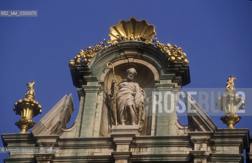 BRUSSELS, friezes on a palace in the Grand-Place / BRUXELLES, fregi su un palazzo della Grand-Place - ©Marcello Mencarini/Rosebud2