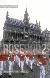 BRUSSELS. Military band in the Grand-Place  / BRUXELLES. Banda militare nella Grand-Place - ©Marcello Mencarini/Rosebud2