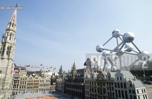 Rimini (Italy), Reproduction of Bruxelles Atomium in the miniature park Mini-Europe / Rimini, Riproduzione dellAtomium di Bruxelles nel parco Europa in Miniatura - ©Marcello Mencarini/Rosebud2