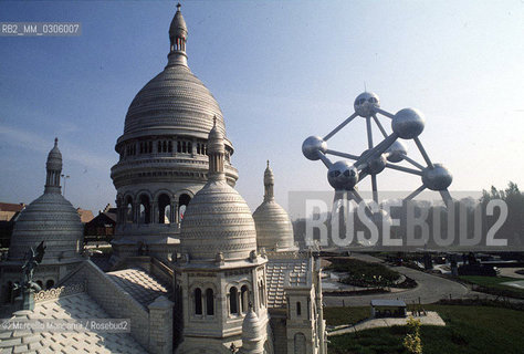 Rimini (Italy), Reproduction of Bruxelles Atomium in the miniature park Mini-Europe / Rimini, Riproduzione dellAtomium di Bruxelles nel parco Europa in Miniatura - ©Marcello Mencarini/Rosebud2