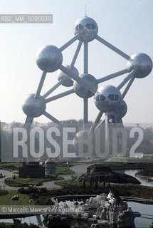 Rimini (Italy), Reproduction of Bruxelles Atomium in the miniature park Mini-Europe / Rimini, Riproduzione dellAtomium di Bruxelles nel parco Europa in Miniatura - ©Marcello Mencarini/Rosebud2