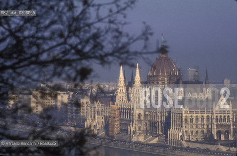 BUDAPEST, Hungarian Parliament / BUDAPEST, Parlamento ungherese - ©Marcello Mencarini/Rosebud2