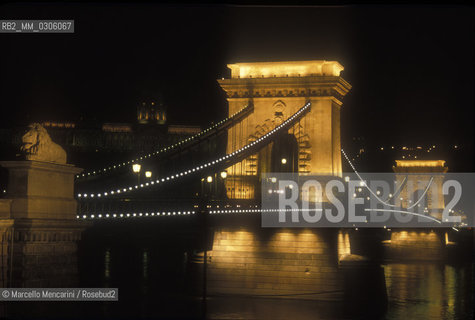 BUDAPEST, Chain Bridge / BUDAPEST, Ponte delle catene - ©Marcello Mencarini/Rosebud2