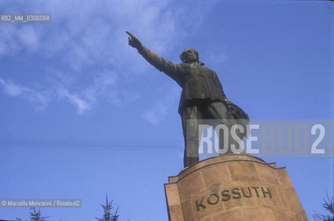 BUDAPEST, Monument to Lajos Kossuth / BUDAPEST, Monumento a Lajos Kossuth - ©Marcello Mencarini/Rosebud2