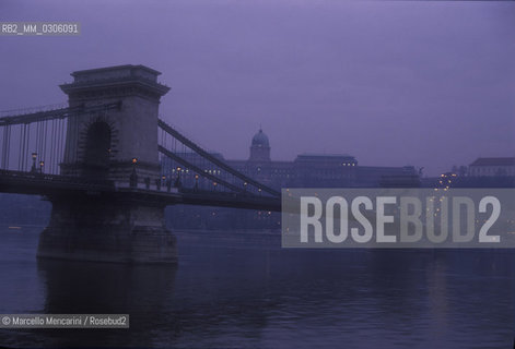 BUDAPEST, Chain Bridge / BUDAPEST, Ponte delle catene - ©Marcello Mencarini/Rosebud2