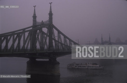 BUDAPEST, Liberty Bridge / BUDAPEST, Ponte della Libertà - ©Marcello Mencarini/Rosebud2