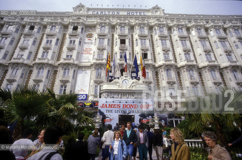 Cannes Film Festival 1993. Carlton Hotel on the Croisette boulevard / Festival del Cinema di Cannes 1993. LHotel Carlton sulla Croisette - ©Marcello Mencarini/Rosebud2