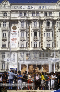 Cannes Film Festival 1993. Carlton Hotel on the Croisette boulevard / Festival del Cinema di Cannes 1993. LHotel Carlton sulla Croisette - ©Marcello Mencarini/Rosebud2