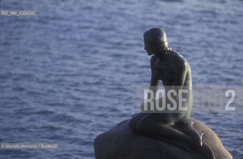 COPENHAGEN, statue of the Little Mermaid (Den Lille Havfrue) / COPENAGHEN, statua della Sirenetta Den Lille Havfrue) - ©Marcello Mencarini/Rosebud2