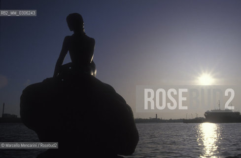 COPENHAGEN, statue of the Little Mermaid (Den Lille Havfrue) / COPENAGHEN, statua della Sirenetta Den Lille Havfrue) - ©Marcello Mencarini/Rosebud2