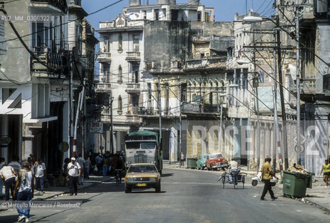 Cuba, 1999. Street in Havana / Cuba, 1999. Strada allAvana - ©Marcello Mencarini/Rosebud2