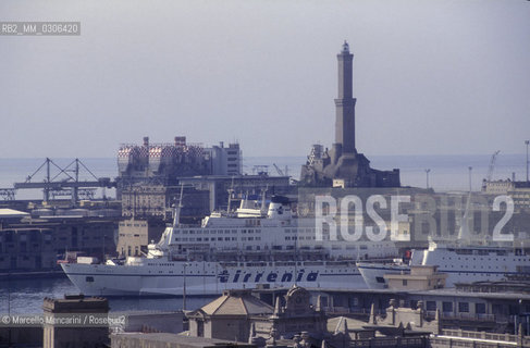 GENOVA, Lanterna e porto / GENOA, the Lantern and the harbour ©Marcello Mencarini/Rosebud2