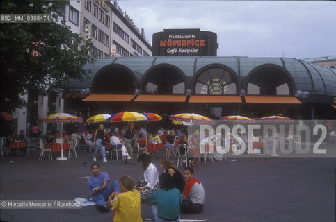 HANNOVER, Restaurant in the pedestrian zone (Passerelle) / HANNOVER, Ristorante nella zona pedonale (Passerelle) - ©Marcello Mencarini/Rosebud2