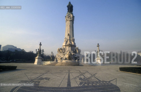 LISBON, Marquis of Pombal Square (Portuguese: Praça do Marquês de Pombal) / LISBONA, piazza Marchese di Pombal (in portoghese:  (Portuguese: Praça do Marquês de Pombal)) - ©Marcello Mencarini/Rosebud2