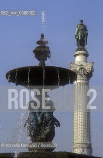 LISBON, Fountain and statue of Dom Pedro IV king of Portugal in Dom Pedro IV square (or Rossio Square) / LISBONA, Fontana e statua di Dom Pedro IV re del Portogallo in piazza Dom Pedro IV (o piazza del Rossio) - ©Marcello Mencarini/Rosebud2