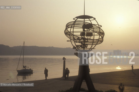 LISBON, Sculptur along the Tago river, part of the Padrão dos Descobrimentos (Monument to Discoveries) / LISBONA, Scultura lungo il fiume Tago, parte del Padrão dos Descobrimentos (Monumento alle Scoperte) - ©Marcello Mencarini/Rosebud2