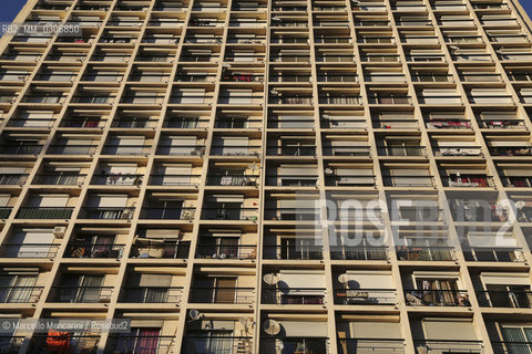 A building in Marseille (January 2013) / Edificio a Marsiglia (gennaio 2013) - ©Marcello Mencarini/Rosebud2
