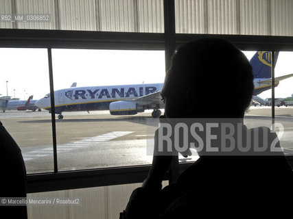 Ryanair airplane at the airport of Marseille Vitrolles / Aereo Ryanair nellaeroporto di Marsiglia Vitrolles - ©Marcello Mencarini/Rosebud2