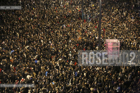 Marseille-Provence 2013 (Marseille European capital of culture in 2013). January 12, Opening Celebration: crowd at the Old Port / Marseille-Provence 2013 (Marsiglia capitale europea della cultura nel 2013). 12 gennaio, Cerimonia di apertura: Folla al Vecchio porto  - ©Marcello Mencarini/Rosebud2