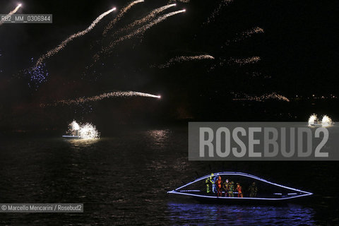 Marseille-Provence 2013 (Marseille European capital of culture in 2013). January 13, Opening Celebration in Arles: the show Révélation by the Groupe F, a pyrotechnical performance on the banks of the Rhone river / Marseille-Provence 2013 (Marsiglia capitale europea della cultura nel 2013). 13 gennaio, Cerimonia di apertura ad Arles: lo show Révélation del Groupe F, uno spettacolo pirotecnico sulle rive del Rodano - ©Marcello Mencarini/Rosebud2