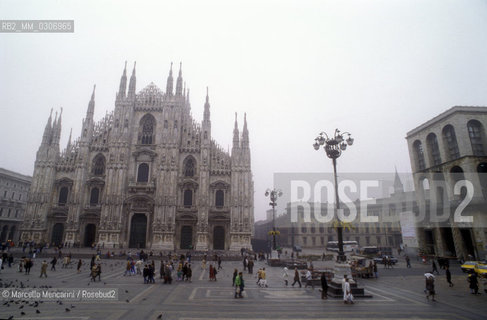 Milan, Piazza Duomo, about 1988 / Milano, piazza Duomo, 1988 circa - ©Marcello Mencarini/Rosebud2