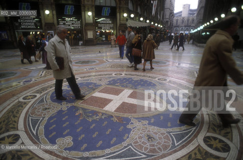 Milan, about 1988. Galleria Vittorio Emanuele II / Milano, 1988 circa. Galleria Vittorio Emanuele II, cupola - ©Marcello Mencarini/Rosebud2