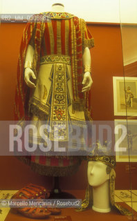 Milan, 2000. Exhibition on Giuseppe Verdi at Palazzo Reale. Costume for tenor Francesco Tamagno / Milano, 2000. Mostra su Giuseppe Verdi a Palazzo Reale. Costume per il tenore Francesco Tamagno Tamagno - ©Marcello Mencarini/Rosebud2