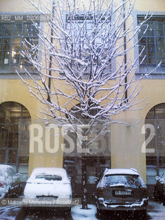 Milan, March 3, 2005. Snow in via Maroncelli, headquarters of Grazia Neri Photo Agency / Milano, 3 marzo 2005. Neve in via Maroncelli, sede dellagenzia fotografica Grazia Neri. - ©Marcello Mencarini/Rosebud2