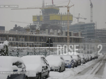 Milan, between Via Melchiorre Gioia and via Pola, January 2009. Construction yard of the new headquarters of Lombardy Region will rise, with a tower 160 meters high (Palazzo Lombardia) / Milano, tra via Pola e Melchiorre Gioia, gennaio 2009. Cantiere della nuova sede della Regione Lombardia, con una torre alta 160 metri (Palazzo Lombardia) - ©Marcello Mencarini/Rosebud2