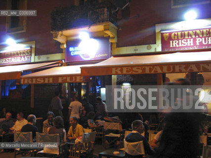 Milan, September 2008. Blues Canal - Restaurant - Music Cafè - Irish Pub on Casale street in the Navigli district / Milano, settembre 2009. Il ristorante - Music Cafè - Irish Pub Blues Canal in Via Casale, zona Navigli, Porta Genova - ©Marcello Mencarini/Rosebud2