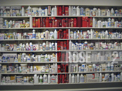 Milan, May 2008. Junkbuilding exhibition at Triennale Bovisa: Junkies by Robert Gligorov / Milano, maggio 2008. La mostra Junkbuilding alla Triennale Bovisa: Junkies di Robert Gligorov - ©Marcello Mencarini/Rosebud2