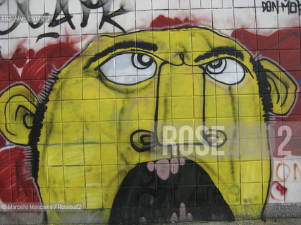 Milan, February 2008. Graffiti on Cavalcavia Bussa, in the Garibaldi district / Milano, febbraiio 2008. Graffiti sul Cavalcavia Bussa, nel quartiere Garibaldi - ©Marcello Mencarini/Rosebud2
