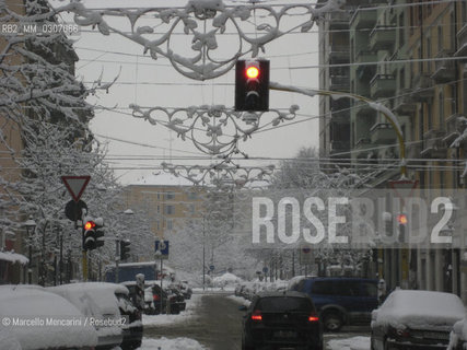 Milan, January 2009. Via Borsieri, in the Isola district, after a snowfall / Milano, gennaio 2009. Via Borsieri, nel quartiere Isola, dopo una nevicata - ©Marcello Mencarini/Rosebud2