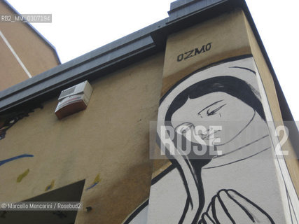 Milan, September 2008. Graffiti on the corner between Piazzale Archinto and via Angelo della Pergola in the Isola district / Milano, settembre 2008. Graffiti sullangolo tra piazzale Archinto e via Angelo della Pergola nel quartiere Isola - ©Marcello Mencarini/Rosebud2